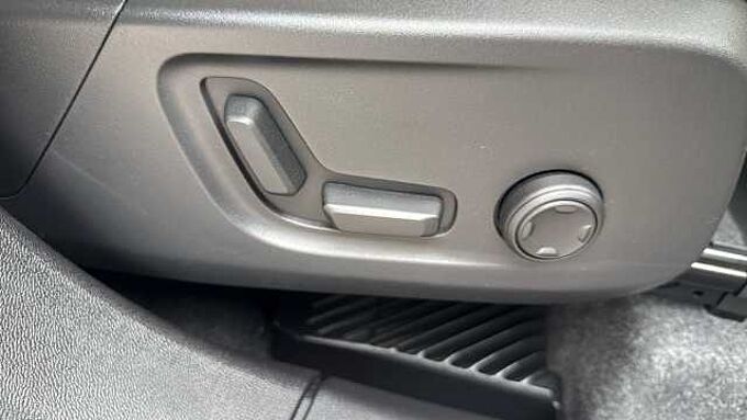 Volvo XC40 Ultra, B3 Mild hybrid, Petrol, Bright