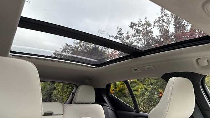 Volvo XC40 Ultra, B3 Mild hybrid, Petrol, Bright