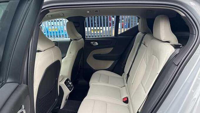 Volvo XC40 Ultra, B3 Mild hybrid, Petrol, Bright