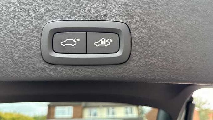 Volvo XC40 Ultra, B3 Mild hybrid, Petrol, Bright