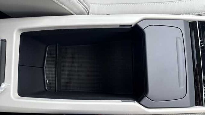 Volvo XC40 Ultra, B3 Mild hybrid, Petrol, Bright