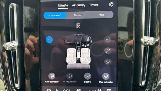 Volvo XC40 Ultra, B3 Mild hybrid, Petrol, Bright