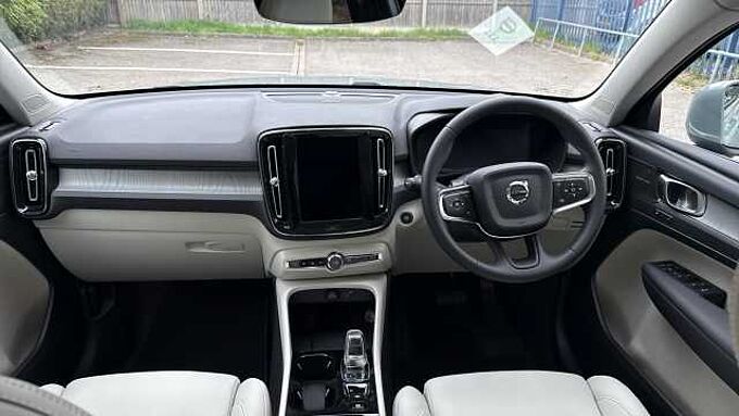 Volvo XC40 Ultra, B3 Mild hybrid, Petrol, Bright