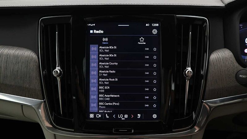 Volvo V90 Recharge Plus, T6 AWD plug-in hybrid, Electric/Petrol, Dark