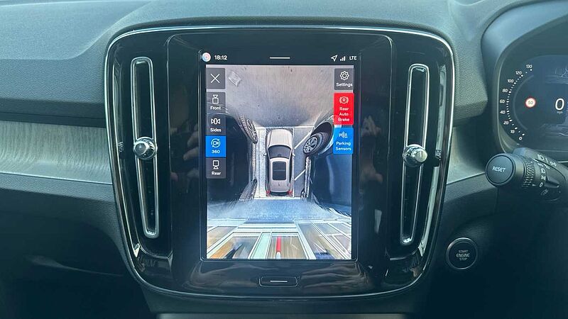 Volvo XC40 Ultra, B3 Mild hybrid, Petrol, Bright