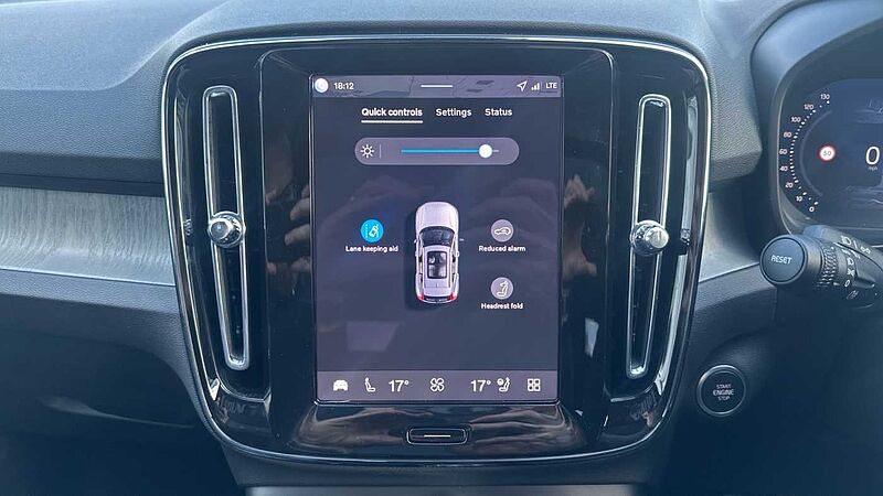 Volvo XC40 Ultra, B3 Mild hybrid, Petrol, Bright
