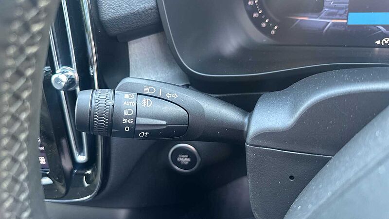 Volvo XC40 Ultra, B3 Mild hybrid, Petrol, Bright