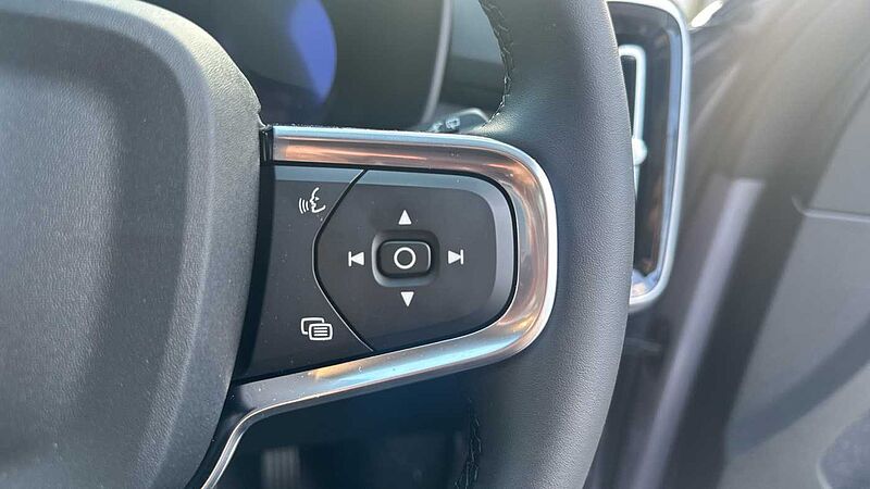 Volvo XC40 Ultra, B3 Mild hybrid, Petrol, Bright
