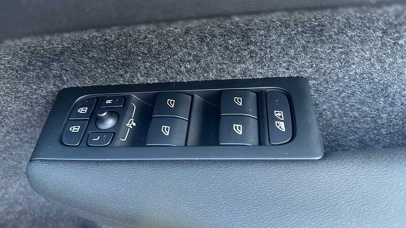 Volvo XC40 Ultra, B3 Mild hybrid, Petrol, Bright