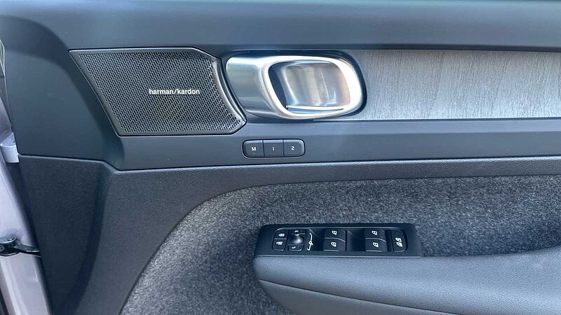 Volvo XC40 Ultra, B3 Mild hybrid, Petrol, Bright