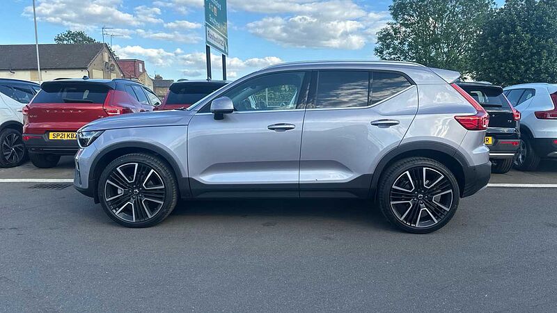 Volvo XC40 Ultra, B3 Mild hybrid, Petrol, Bright