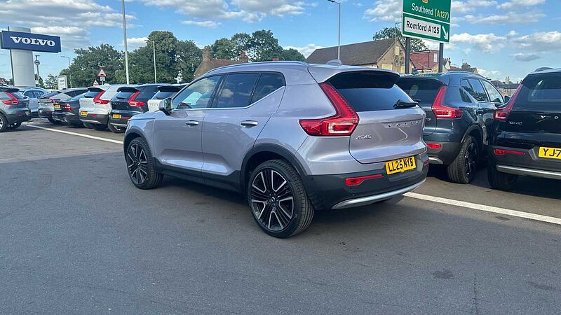 Volvo XC40 Ultra, B3 Mild hybrid, Petrol, Bright