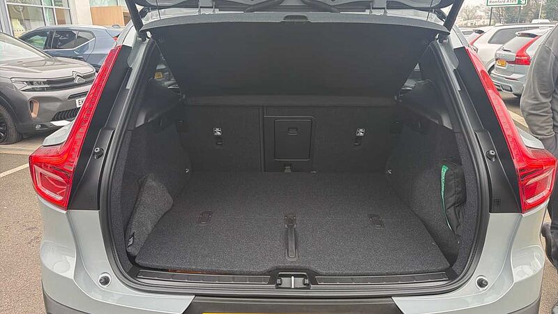 Volvo XC40 Black Edition Ultra, B4 Mild hybrid, Petrol