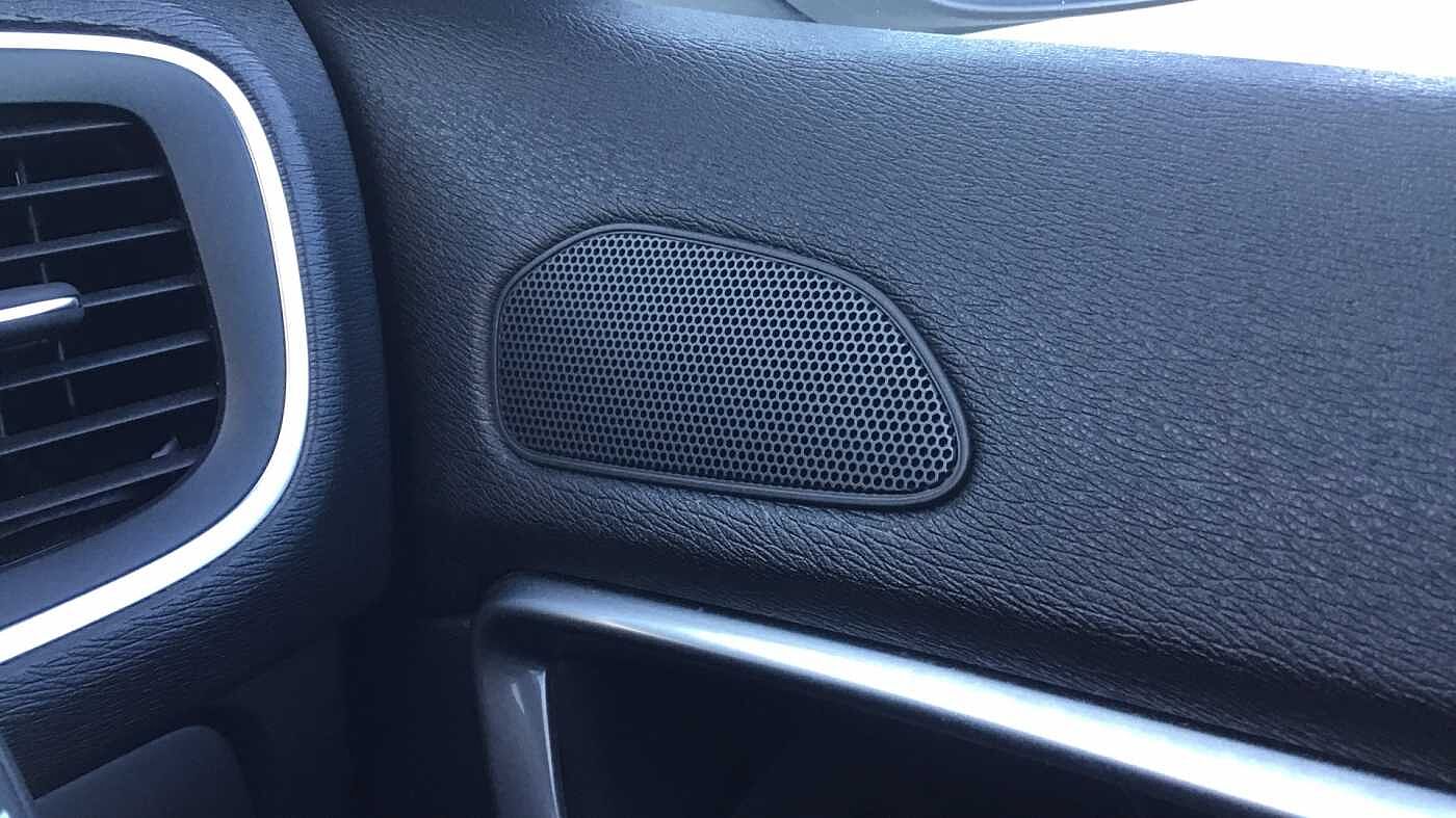 Volvo V40 T3 R-Design Automatic