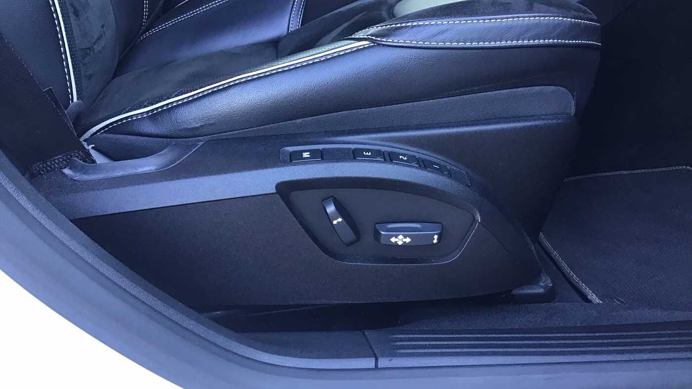 Volvo V40 T3 R-Design Automatic