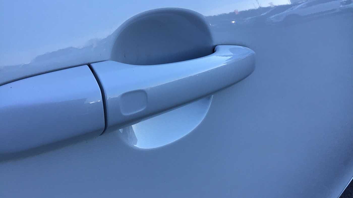 Volvo V40 T3 R-Design Automatic