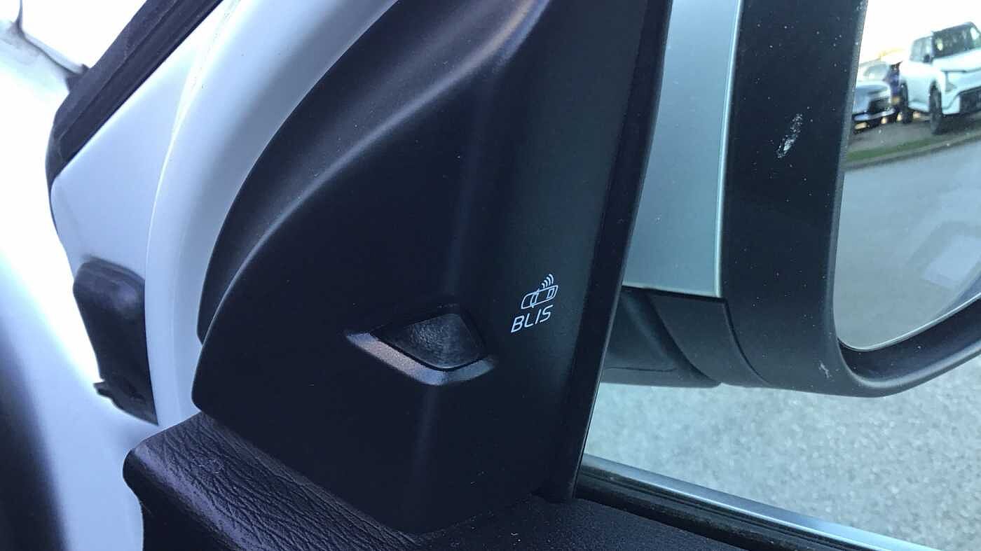 Volvo V40 T3 R-Design Automatic