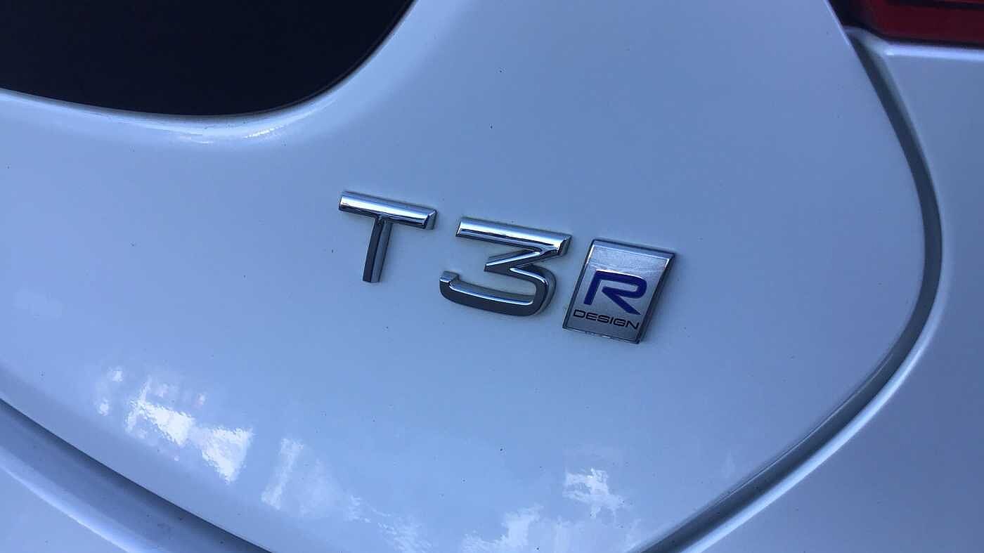 Volvo V40 T3 R-Design Automatic