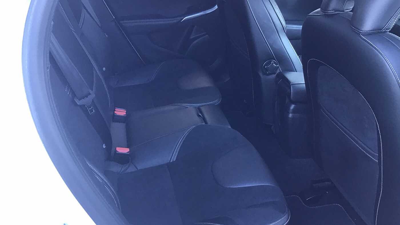 Volvo V40 T3 R-Design Automatic