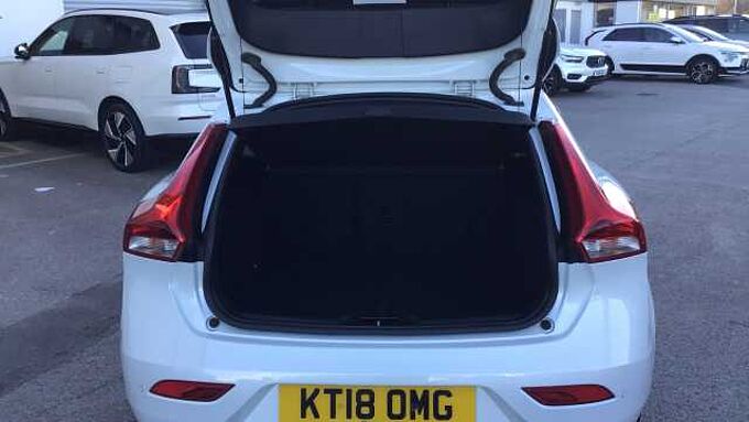 Volvo V40 T3 R-Design Automatic