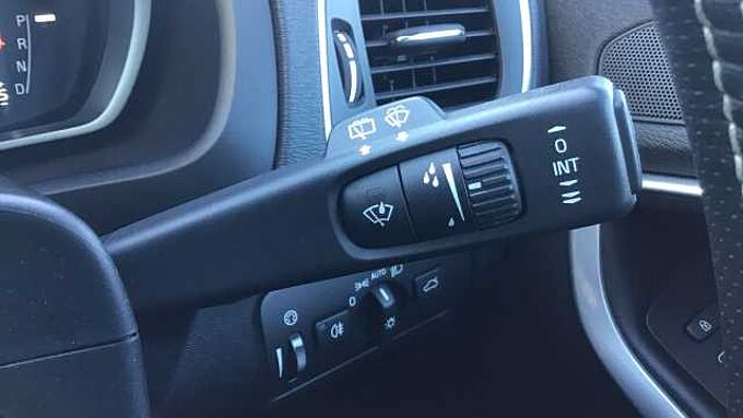 Volvo V40 T3 R-Design Automatic