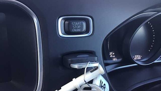 Volvo V40 T3 R-Design Automatic