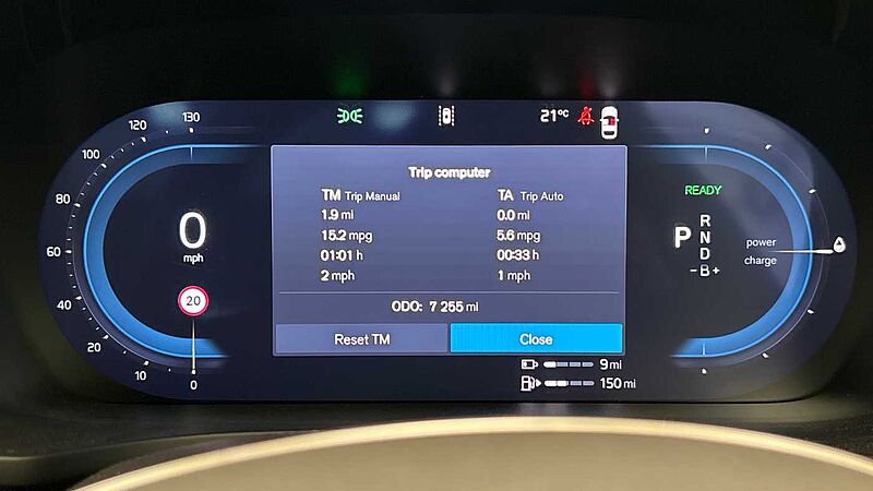 Volvo V60 Ultra, T8 AWD Plug-in hybrid, Electric/Petrol, Dark