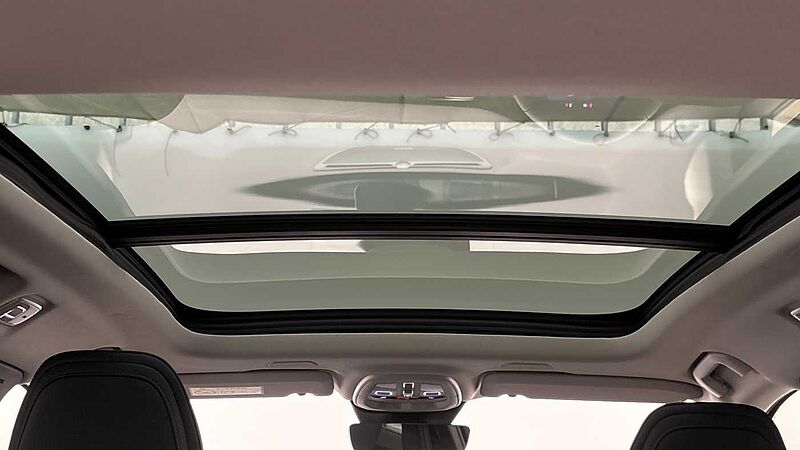 Volvo V60 Ultra, T8 AWD Plug-in hybrid, Electric/Petrol, Dark