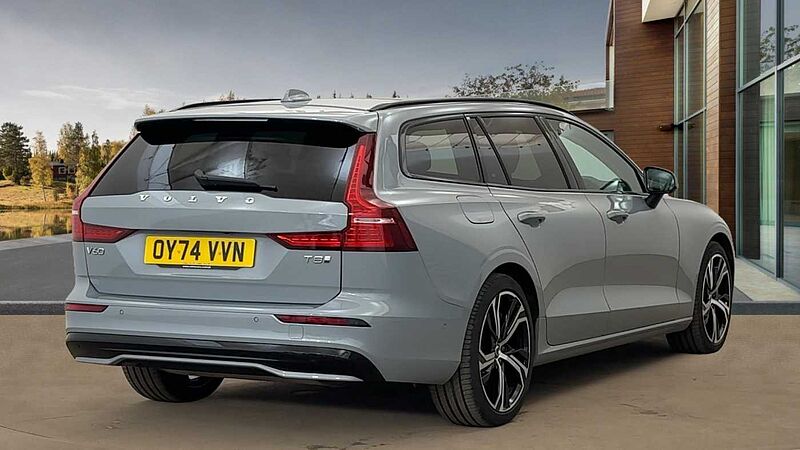 Volvo V60 Ultra, T8 AWD Plug-in hybrid, Electric/Petrol, Dark