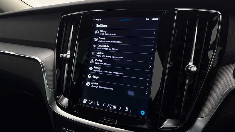 Volvo V60 Ultra, T8 AWD Plug-in hybrid, Electric/Petrol, Dark