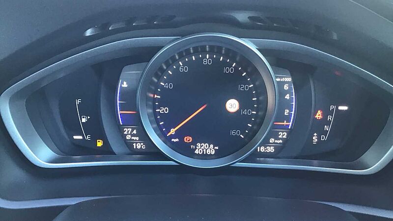 Volvo V40 T3 R-Design Automatic