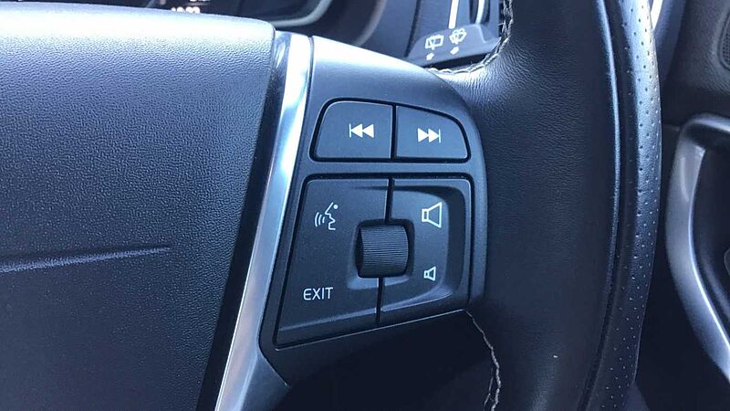Volvo V40 T3 R-Design Automatic