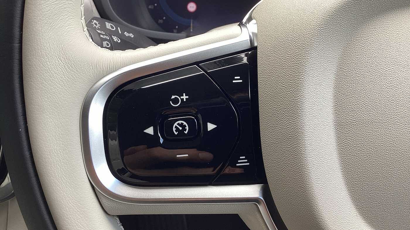 Volvo V90 Plus, T6 AWD Plug-in hybrid, Electric/Petrol, Dark