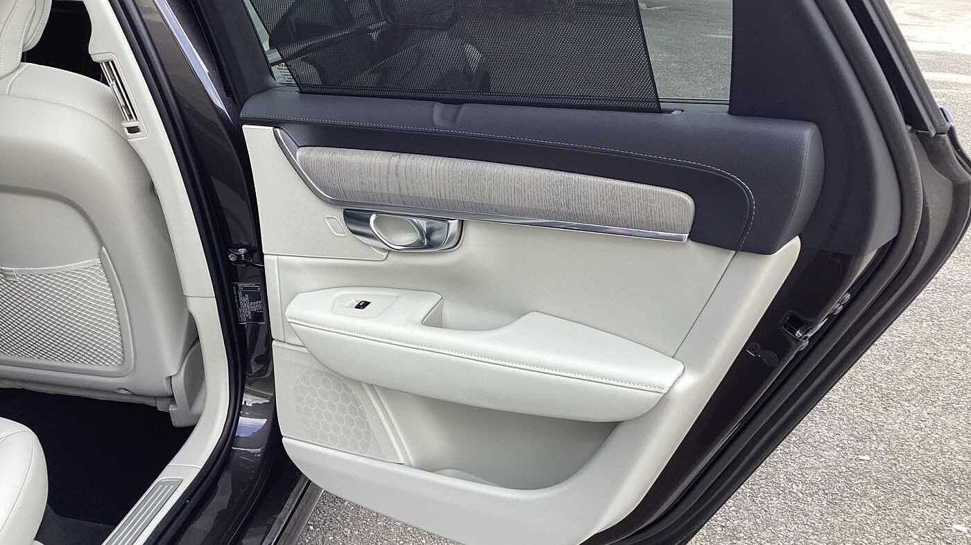 Volvo V90 Plus, T6 AWD Plug-in hybrid, Electric/Petrol, Dark