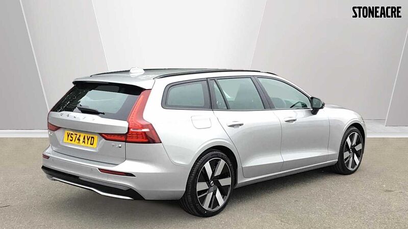 Volvo V60 Plus, T6 AWD Plug-in hybrid, Electric/Petrol, Dark