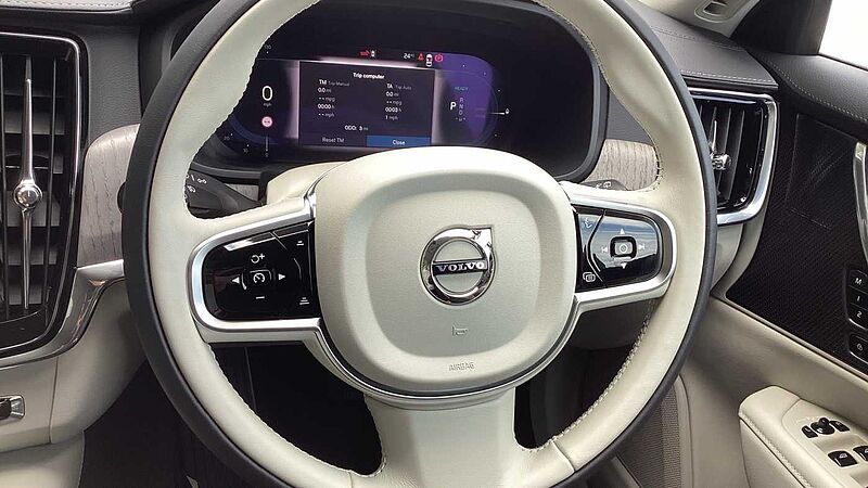Volvo V90 Plus, T6 AWD Plug-in hybrid, Electric/Petrol, Dark