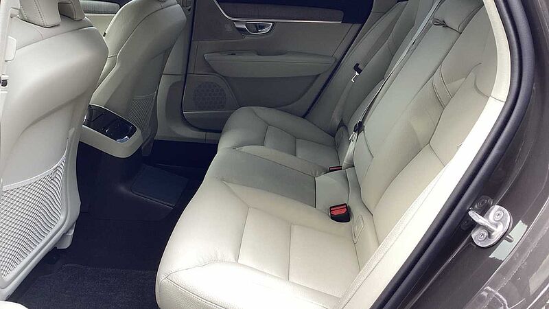 Volvo V90 Plus, T6 AWD Plug-in hybrid, Electric/Petrol, Dark