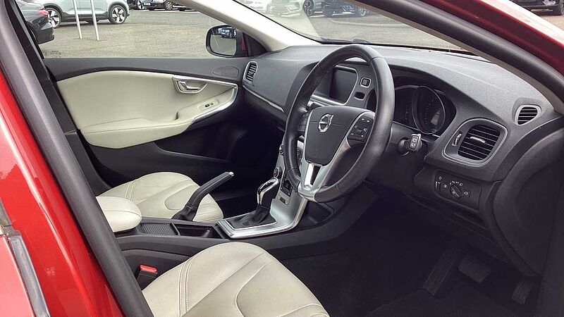 Volvo V40 T2 Inscription Automatic