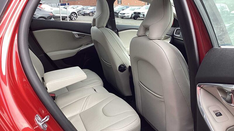 Volvo V40 T2 Inscription Automatic