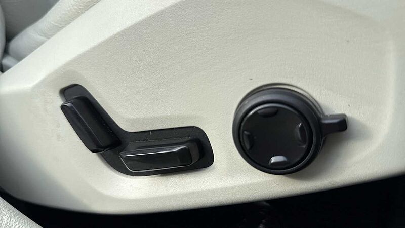 Volvo V90 2.0 B5D Cross Country 5dr AWD Auto Diesel Estate