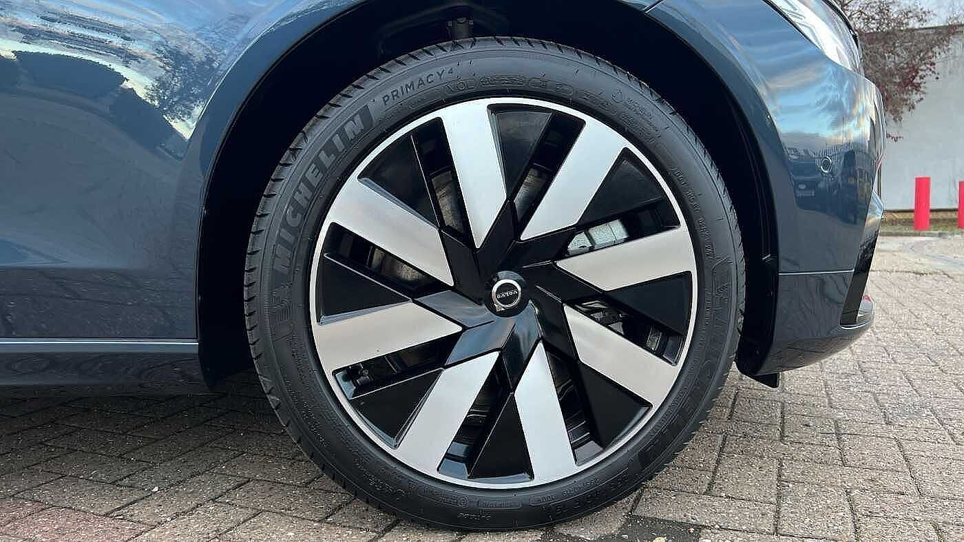 Volvo V90 Plus, T6 AWD Plug-in hybrid, Electric/Petrol, Dark