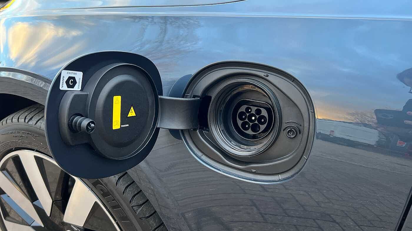 Volvo V90 Plus, T6 AWD Plug-in hybrid, Electric/Petrol, Dark