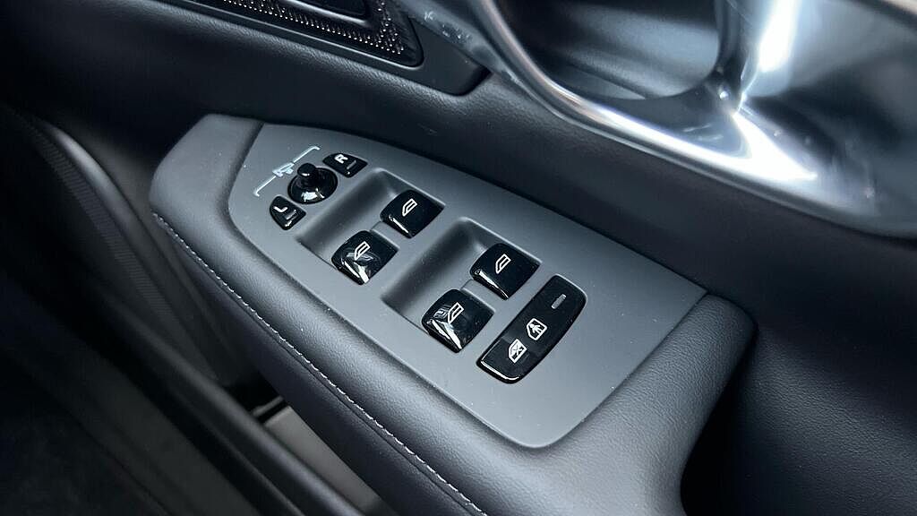 Volvo V90 Plus, T6 AWD Plug-in hybrid, Electric/Petrol, Dark