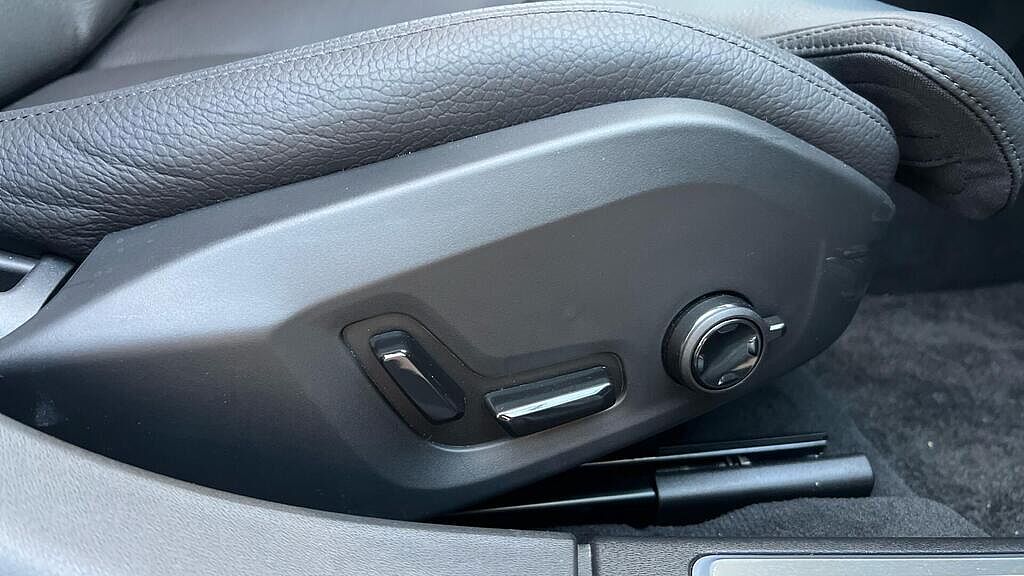 Volvo V90 Plus, T6 AWD Plug-in hybrid, Electric/Petrol, Dark