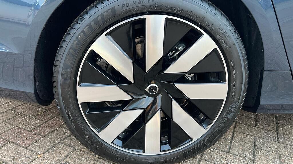 Volvo V90 Plus, T6 AWD Plug-in hybrid, Electric/Petrol, Dark