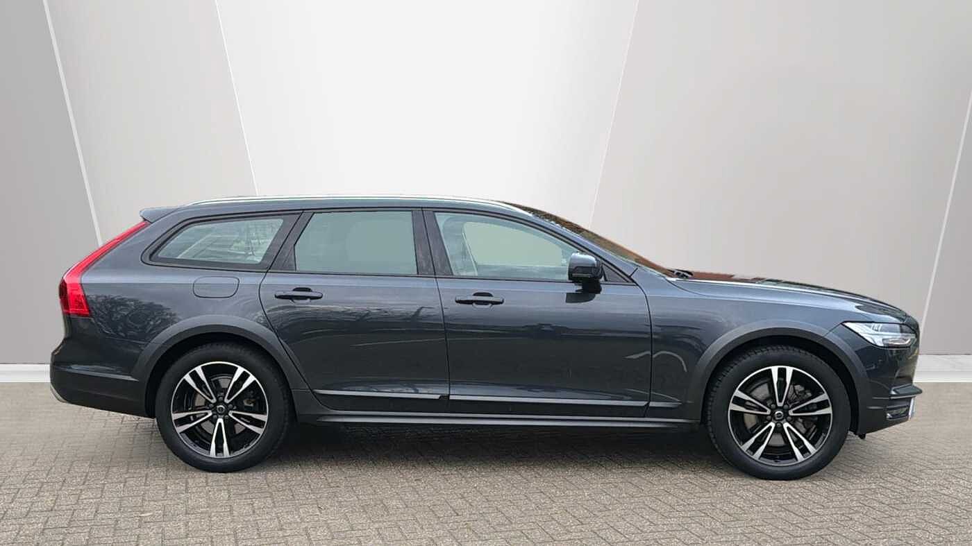 Volvo V90 Cross Country T6 AWD Plus Automatic