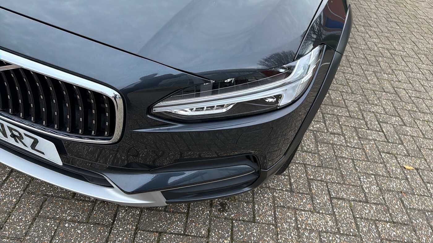 Volvo V90 Cross Country T6 AWD Plus Automatic