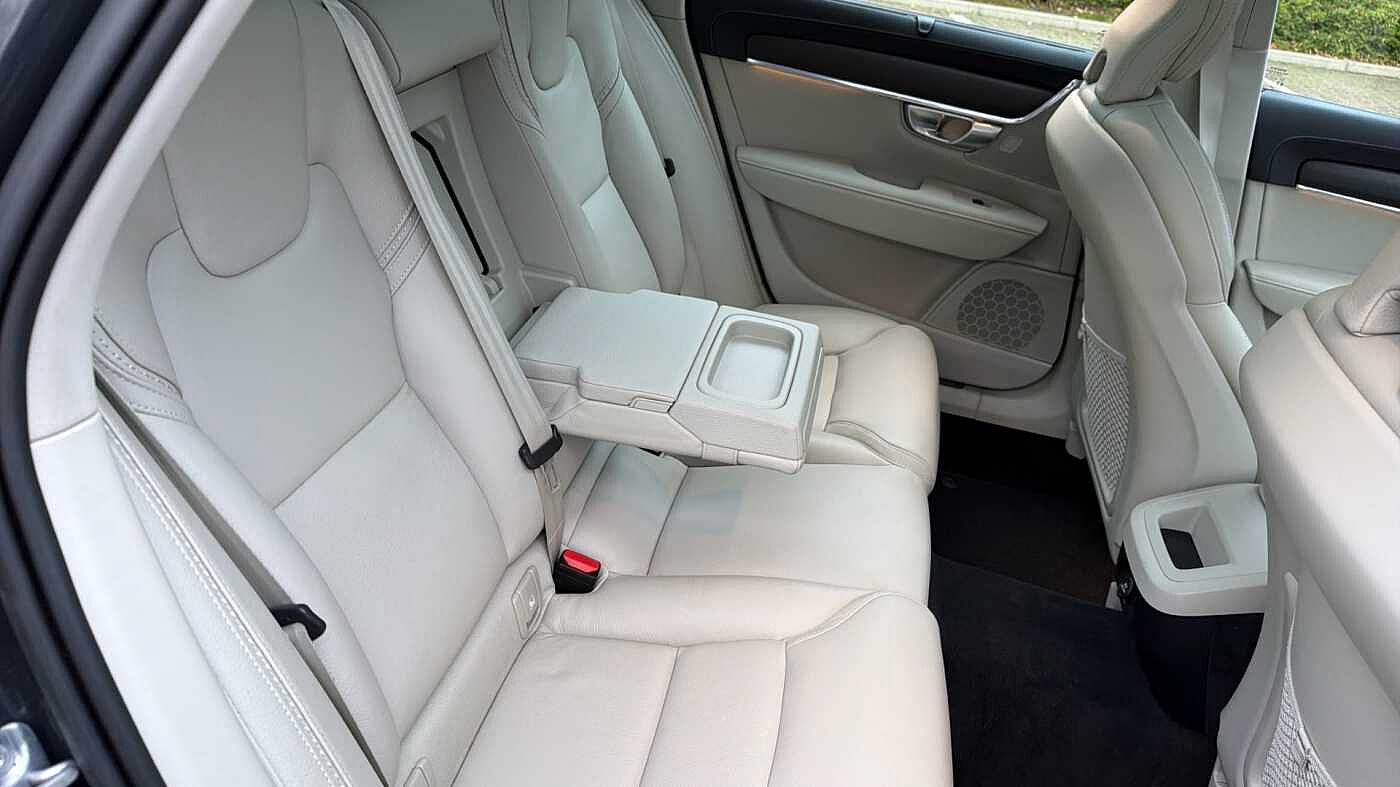 Volvo V90 Cross Country T6 AWD Plus Automatic