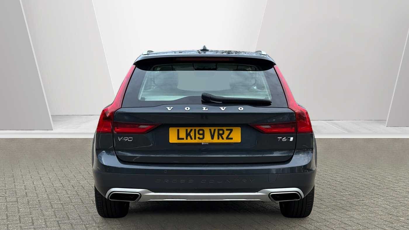 Volvo V90 Cross Country T6 AWD Plus Automatic