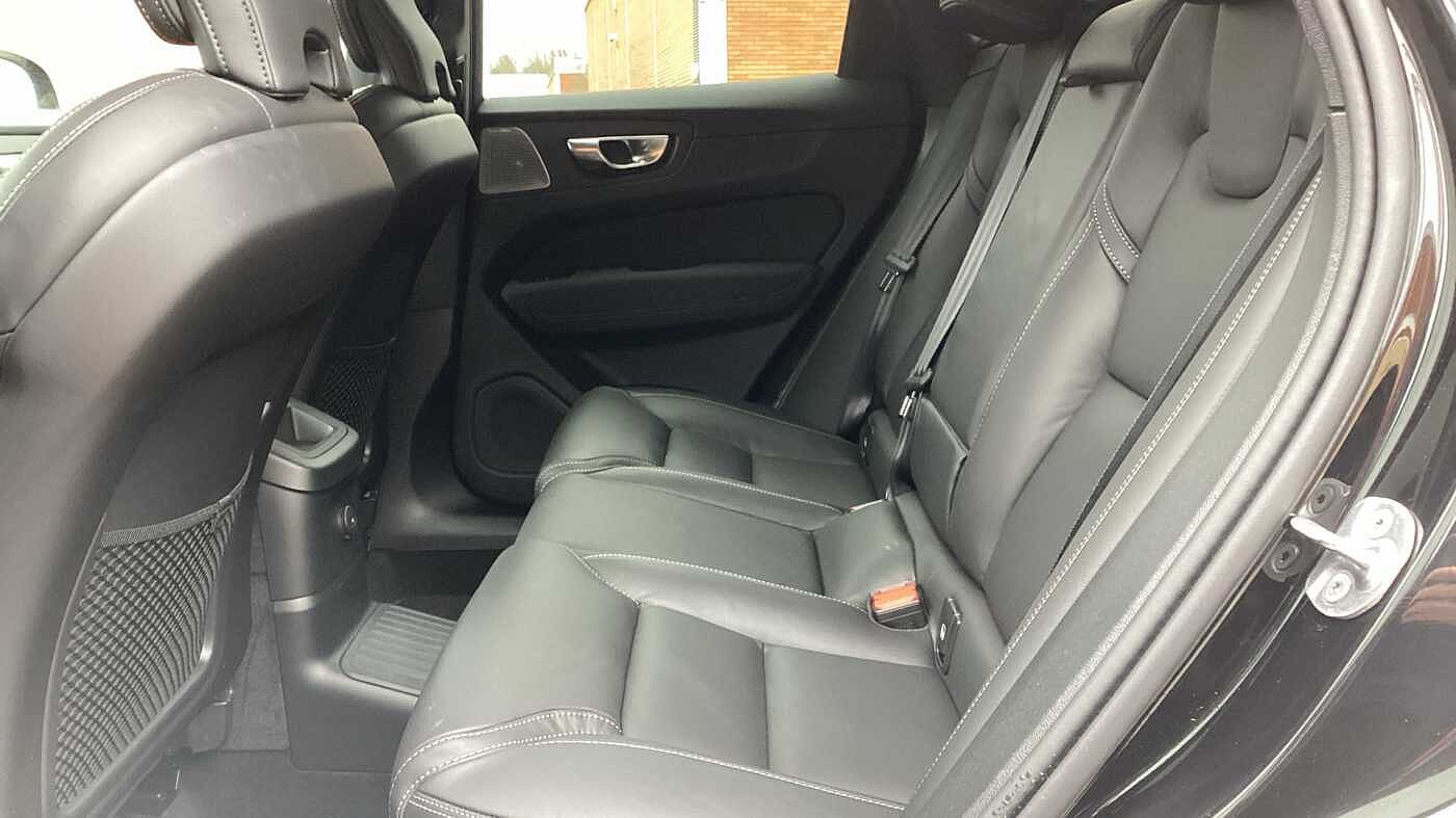 Volvo XC60 Black Edition Ultra, T8 AWD Plug-in hybrid, Electric/Petrol